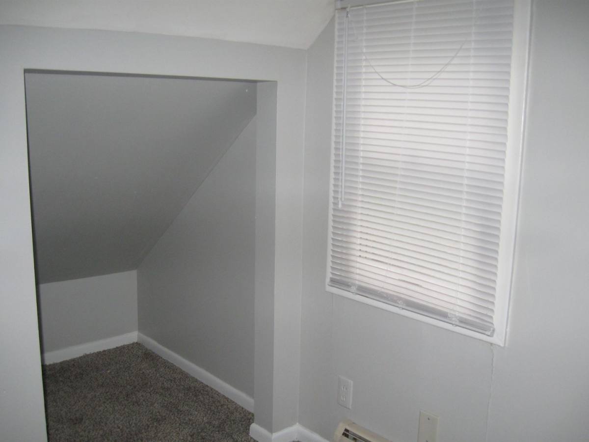 Apartment for rent at 1517 W Main St, Muncie, IN 47303