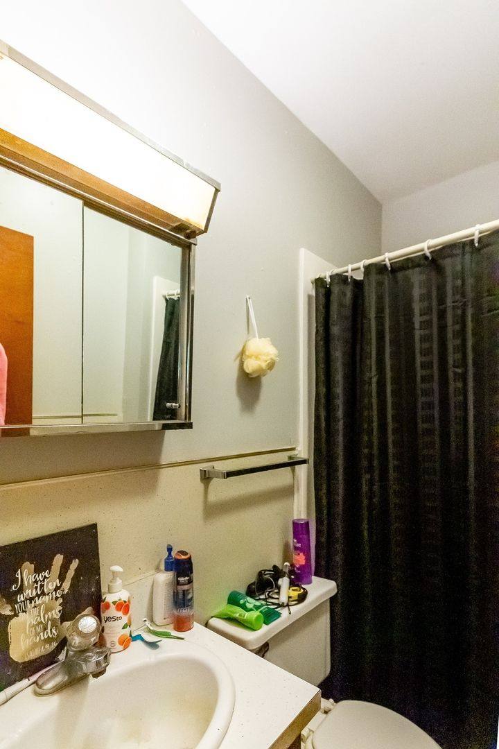 Apartment for rent at 1517 W Main St, Muncie, IN 47303
