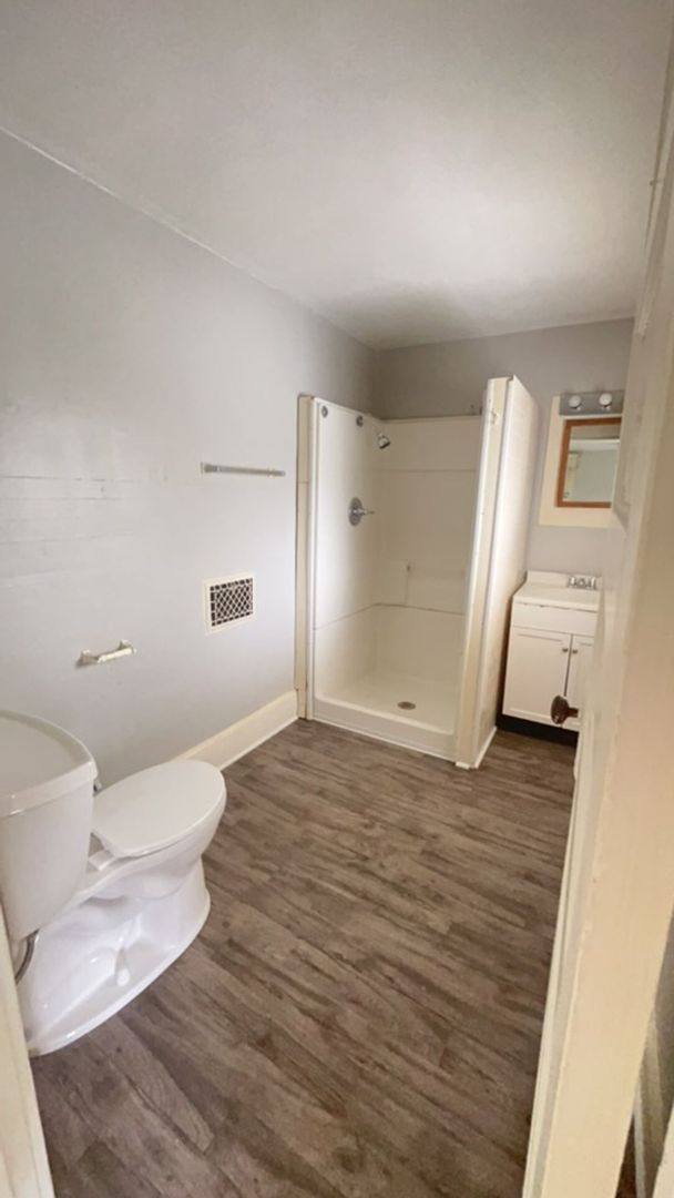 Apartment for rent at 218 S Martin Ave, Muncie, IN 47303