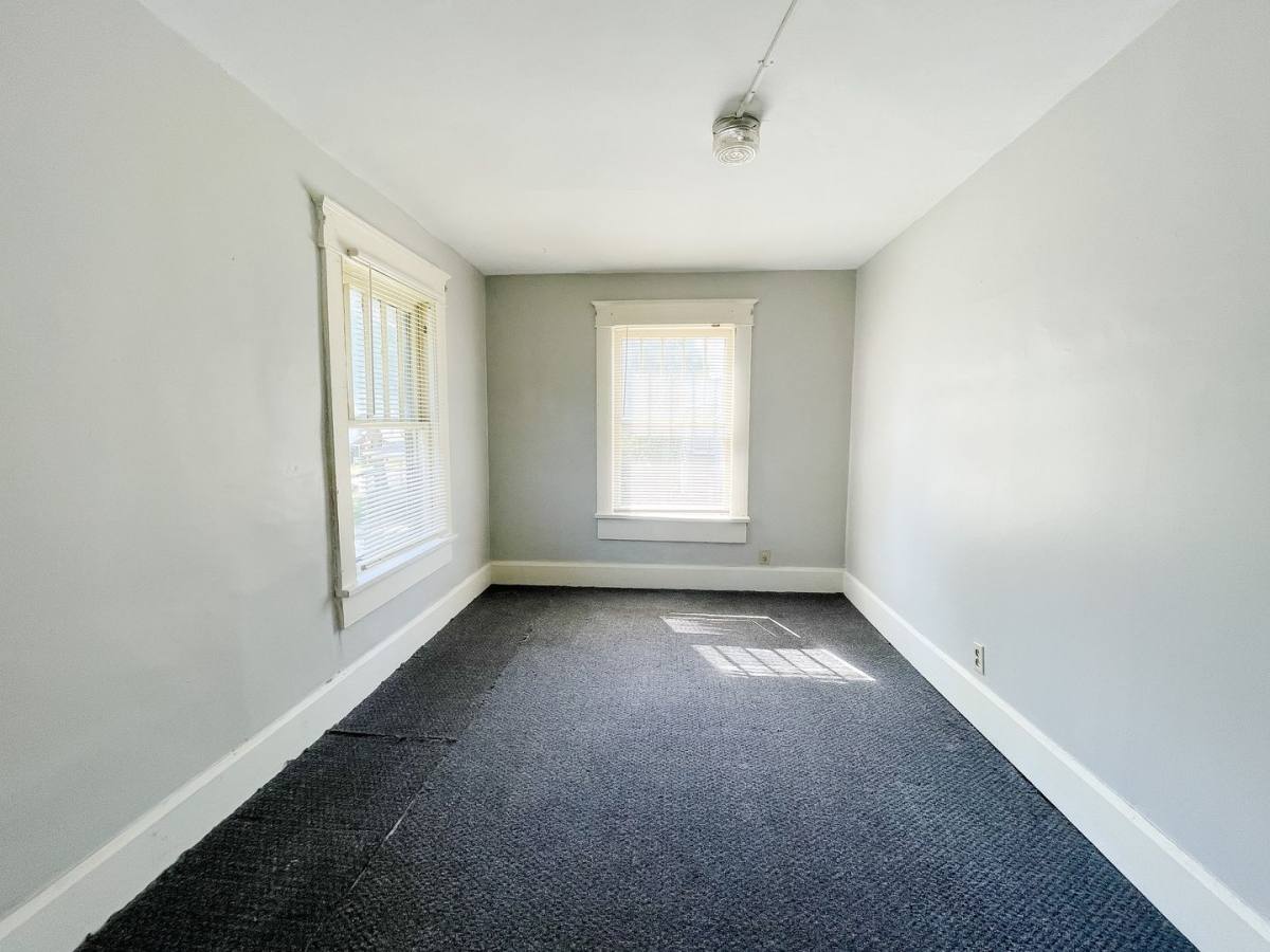 Apartment for rent at 218 S Martin Ave, Muncie, IN 47303