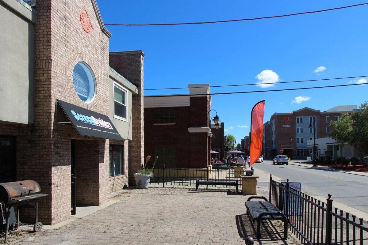 Apartment for rent at 1712 W University Ave, Muncie, IN 47303