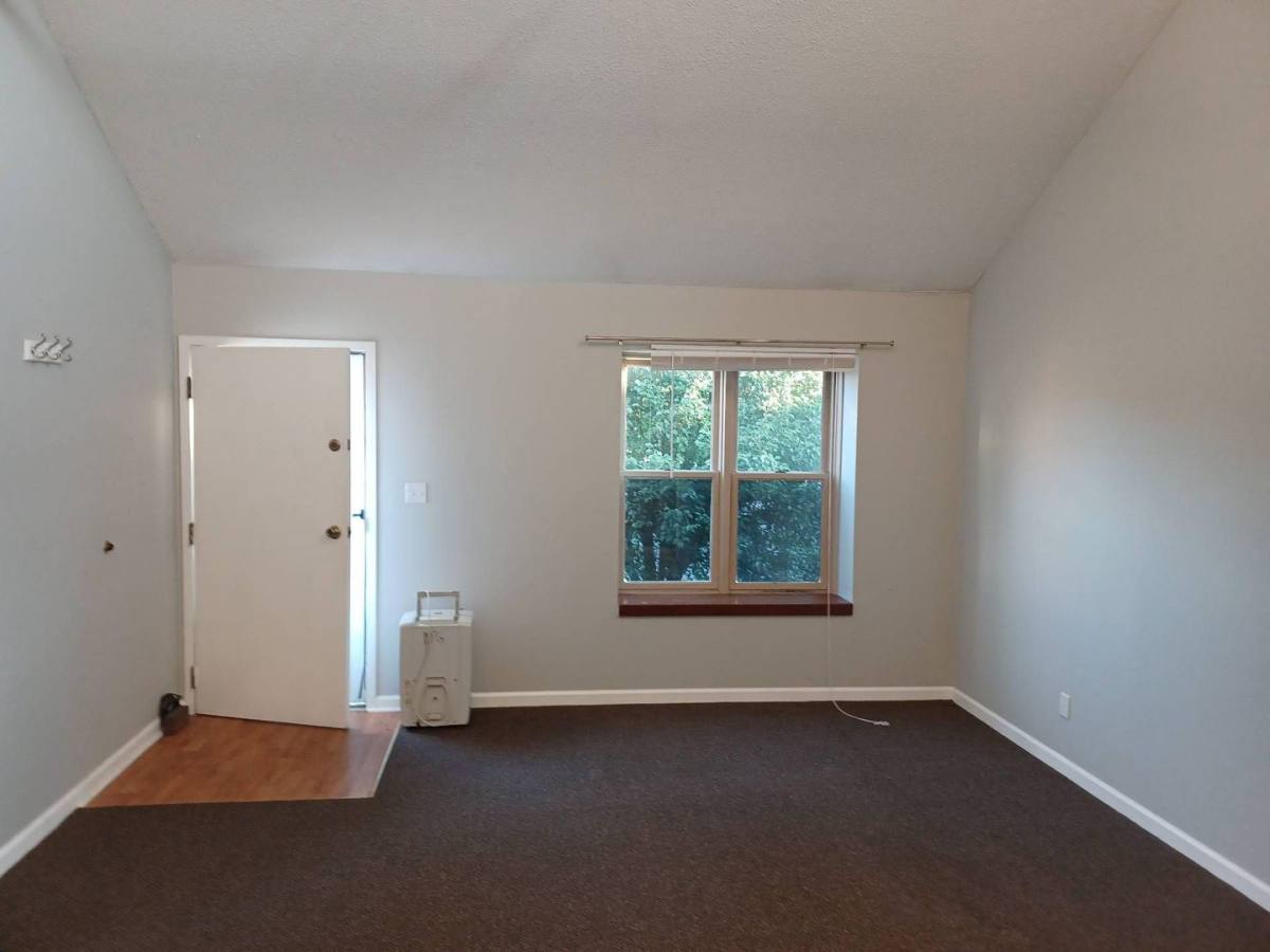 Apartment for rent at 1712 W University Ave, Muncie, IN 47303