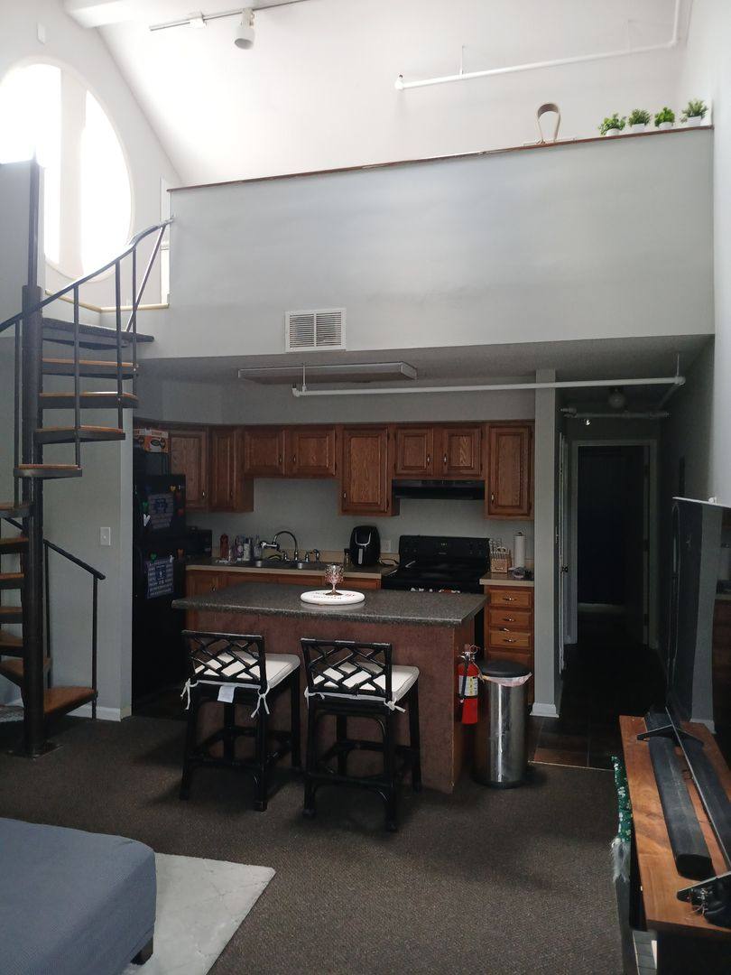 Apartment for rent at 1712 W University Ave, Muncie, IN 47303