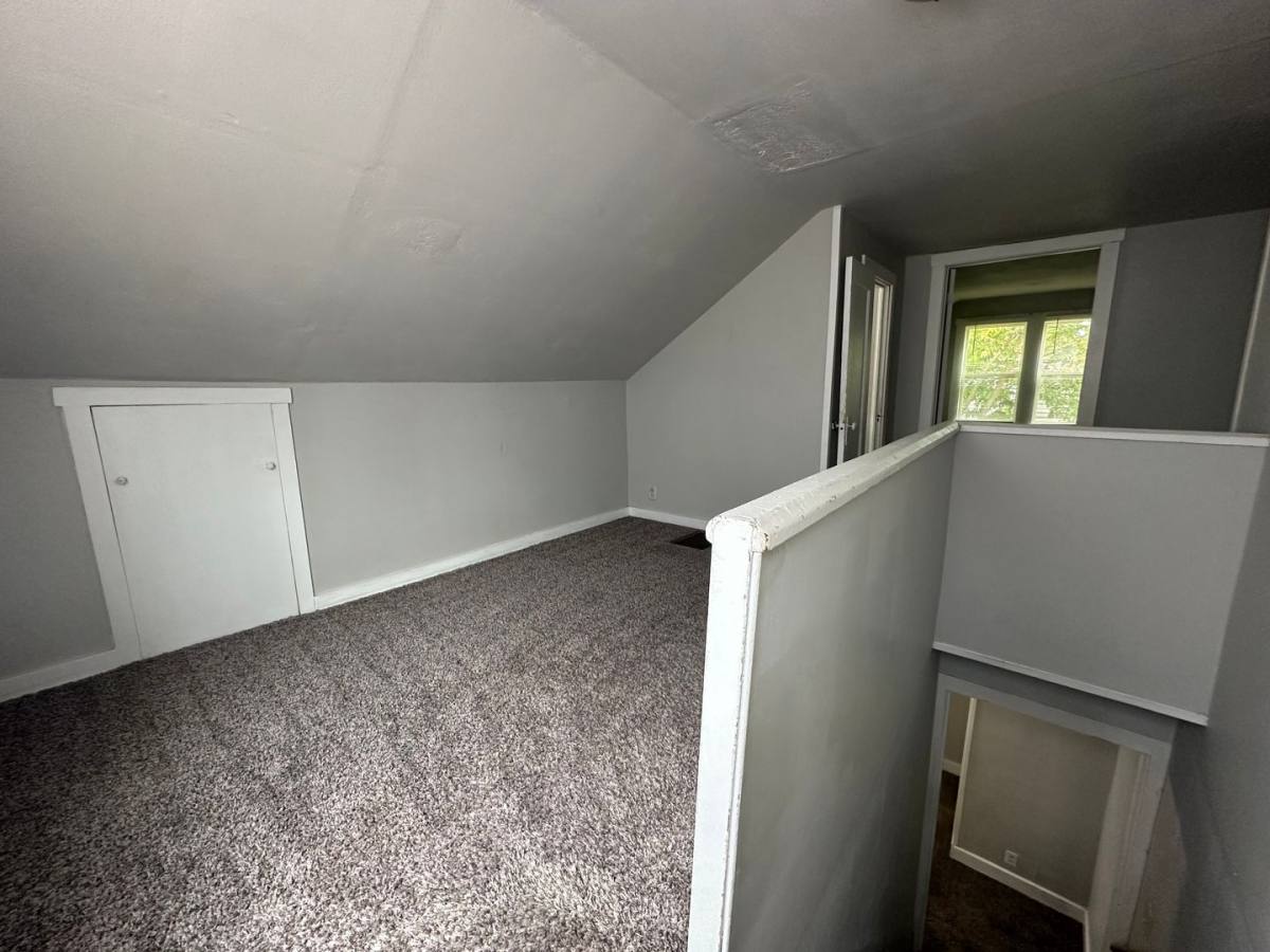 House for rent at 1122 W Rex St, Muncie, IN 47303