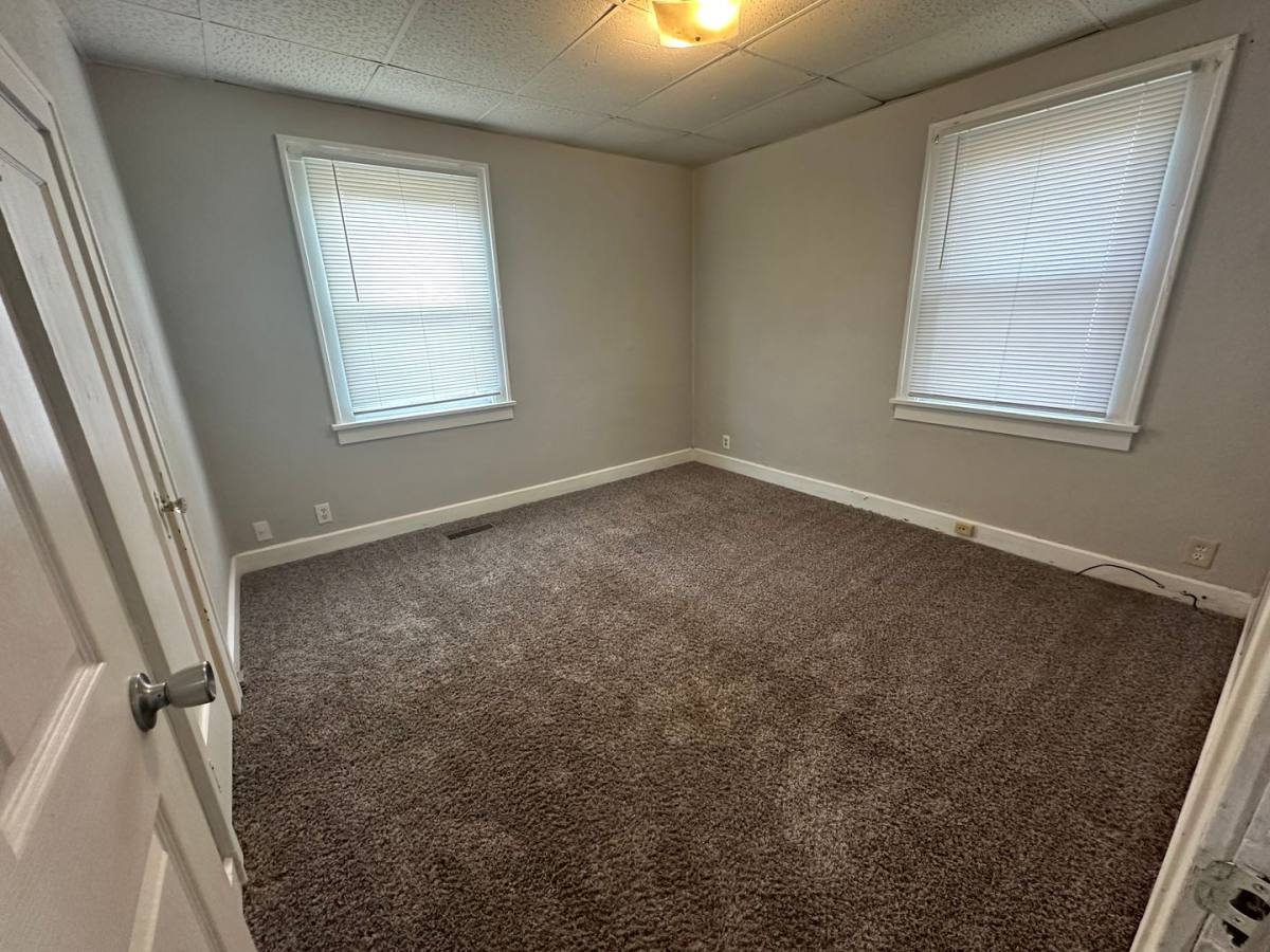 House for rent at 1122 W Rex St, Muncie, IN 47303