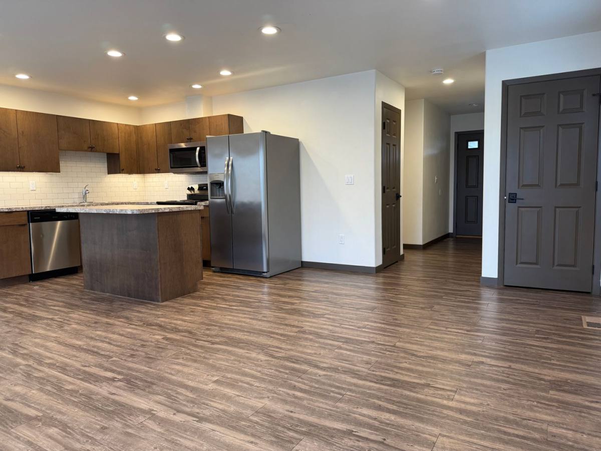 Townhouse for rent at 209 N 76th Ave, Yakima, WA 98908