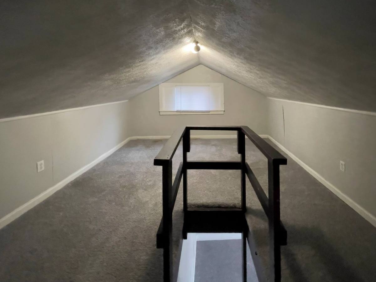 Apartment for rent at 328 S Talley Ave, Muncie, IN 47303