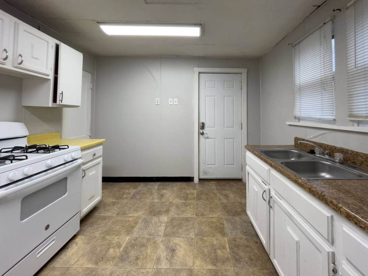 Apartment for rent at 328 S Talley Ave, Muncie, IN 47303