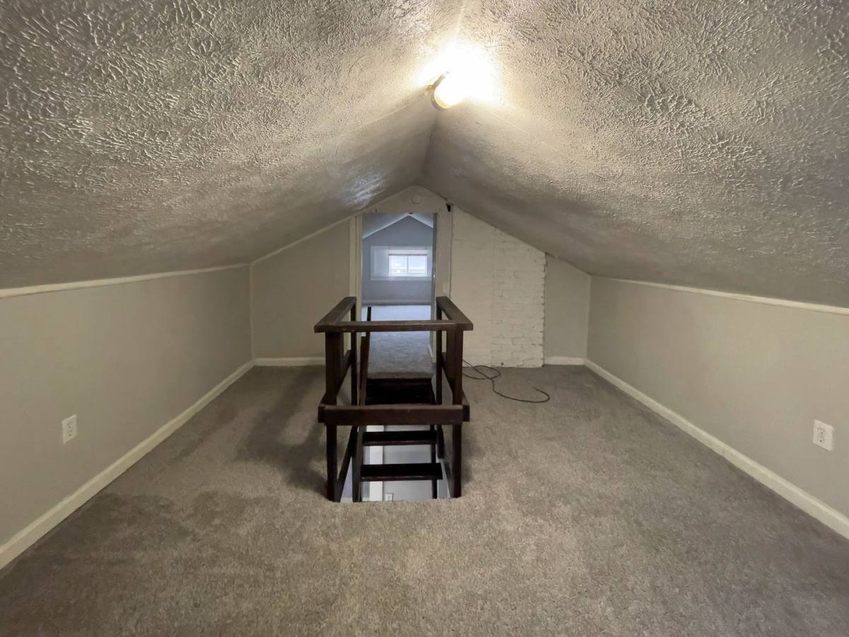 Apartment for rent at 328 S Talley Ave, Muncie, IN 47303