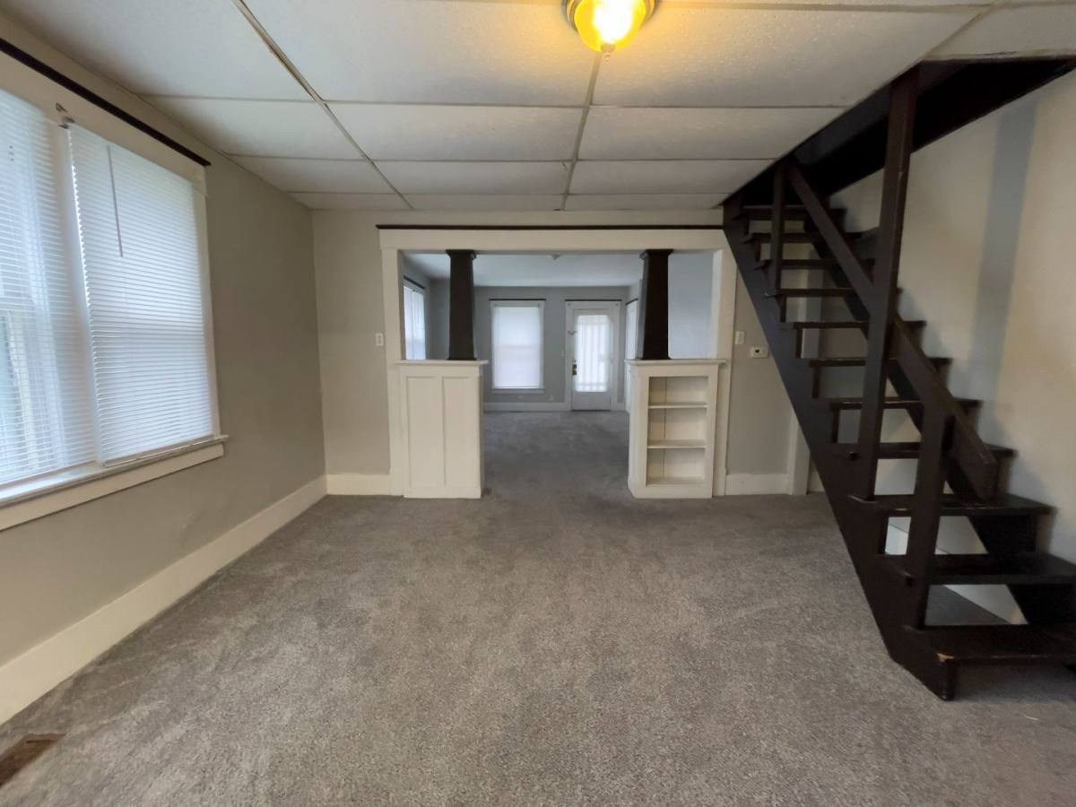 Apartment for rent at 328 S Talley Ave, Muncie, IN 47303