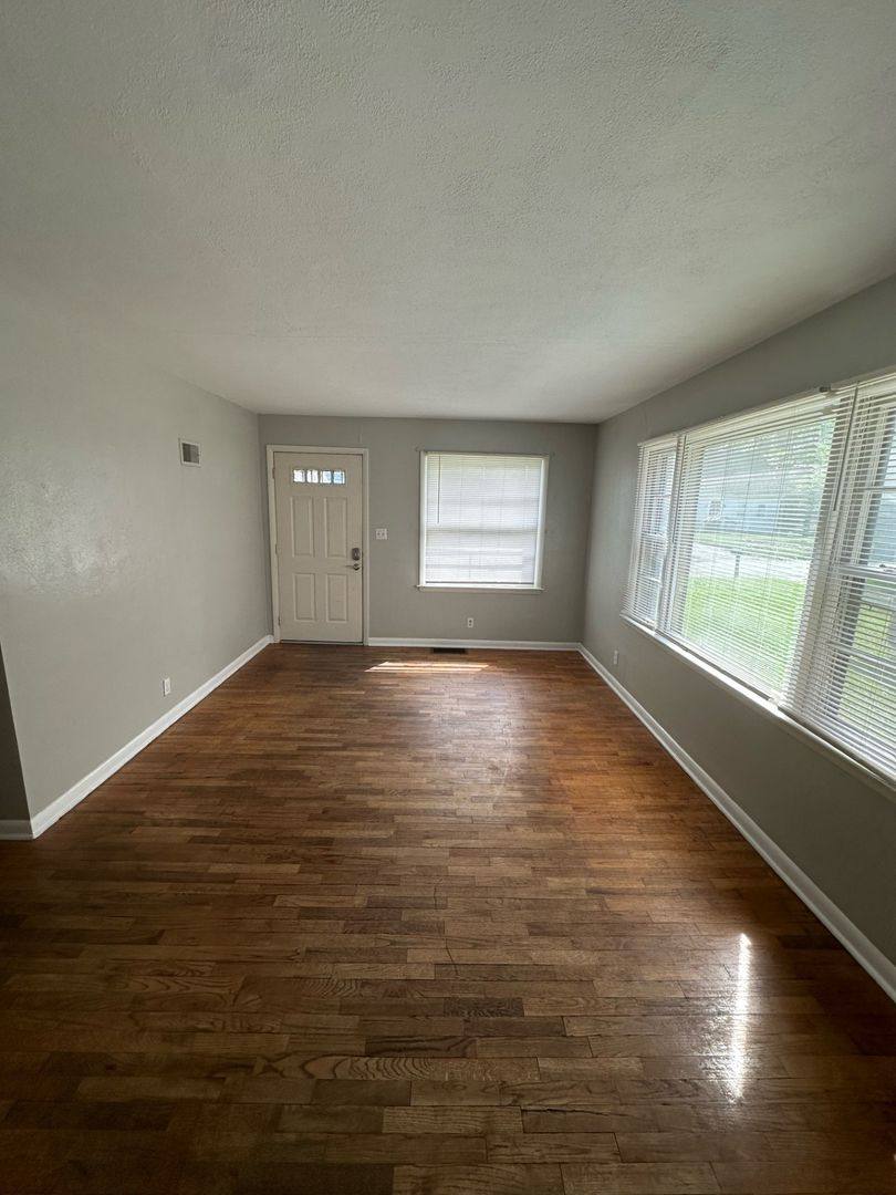 House for rent at 1413 N Woodridge Ave, Muncie, IN 47304
