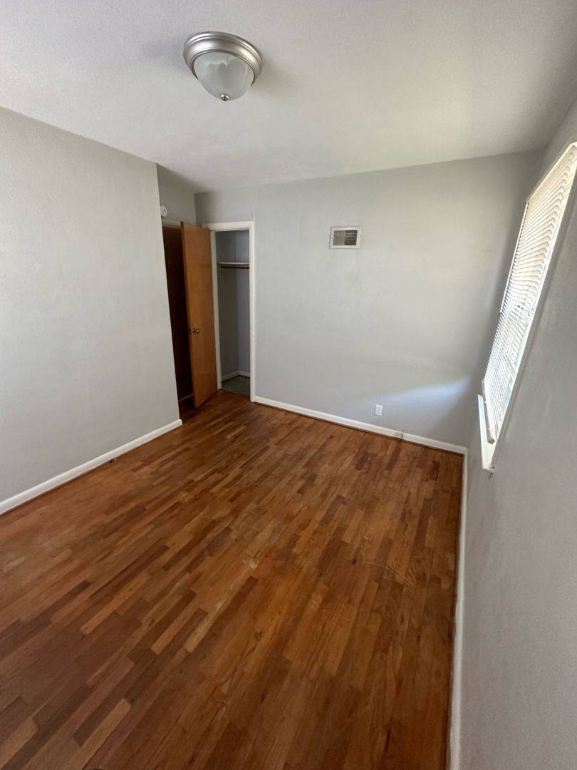 House for rent at 1413 N Woodridge Ave, Muncie, IN 47304