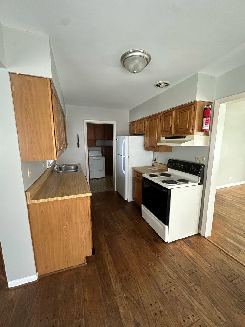 House for rent at 1413 N Woodridge Ave, Muncie, IN 47304