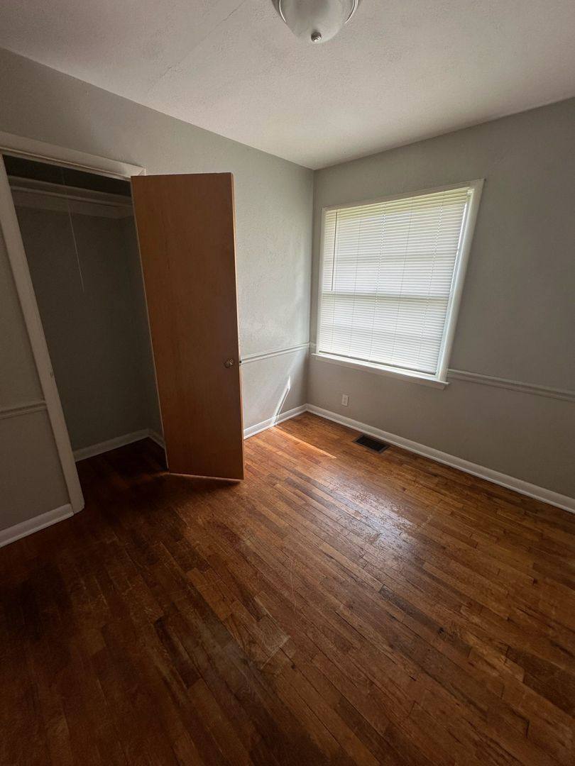 House for rent at 1413 N Woodridge Ave, Muncie, IN 47304
