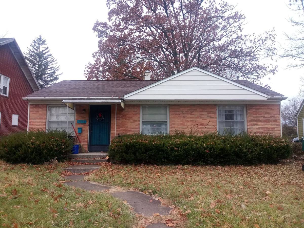 House for rent at 1413 N Woodridge Ave, Muncie, IN 47304