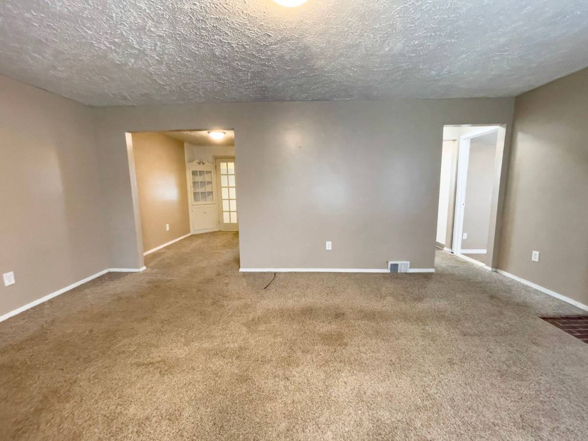 House for rent at 1512 N Woodridge Ave, Muncie, IN 47304