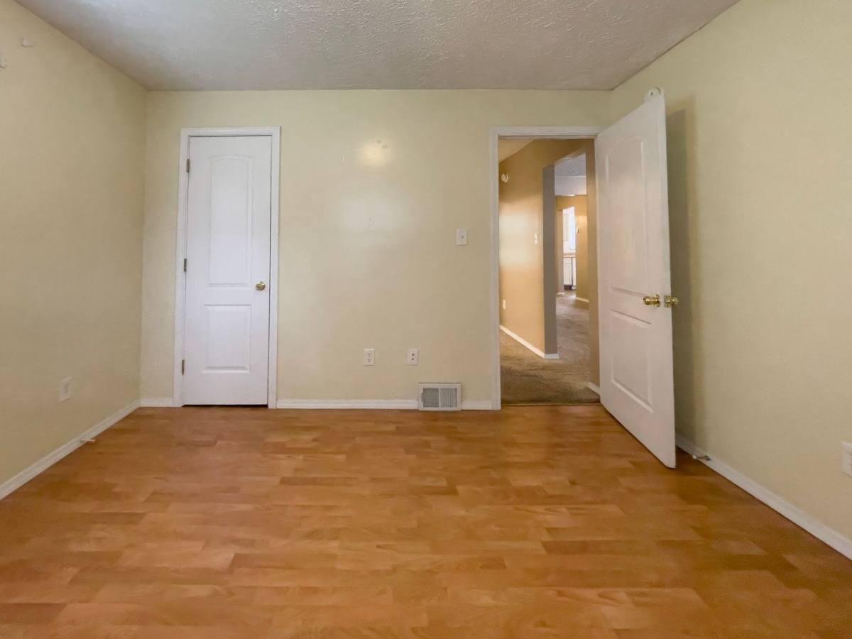 House for rent at 1512 N Woodridge Ave, Muncie, IN 47304
