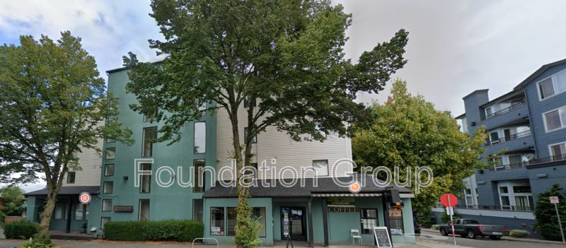 House for rent at 9400 Roosevelt Way NE #100, Seattle, WA 98115
