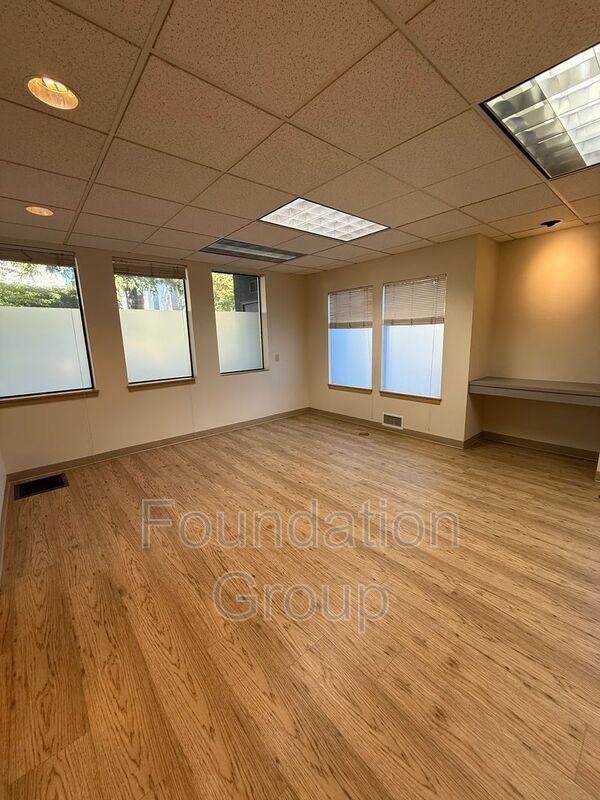 House for rent at 9400 Roosevelt Way NE #100, Seattle, WA 98115