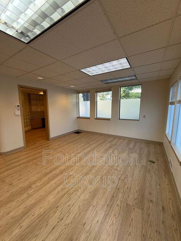 House for rent at 9400 Roosevelt Way NE #100, Seattle, WA 98115