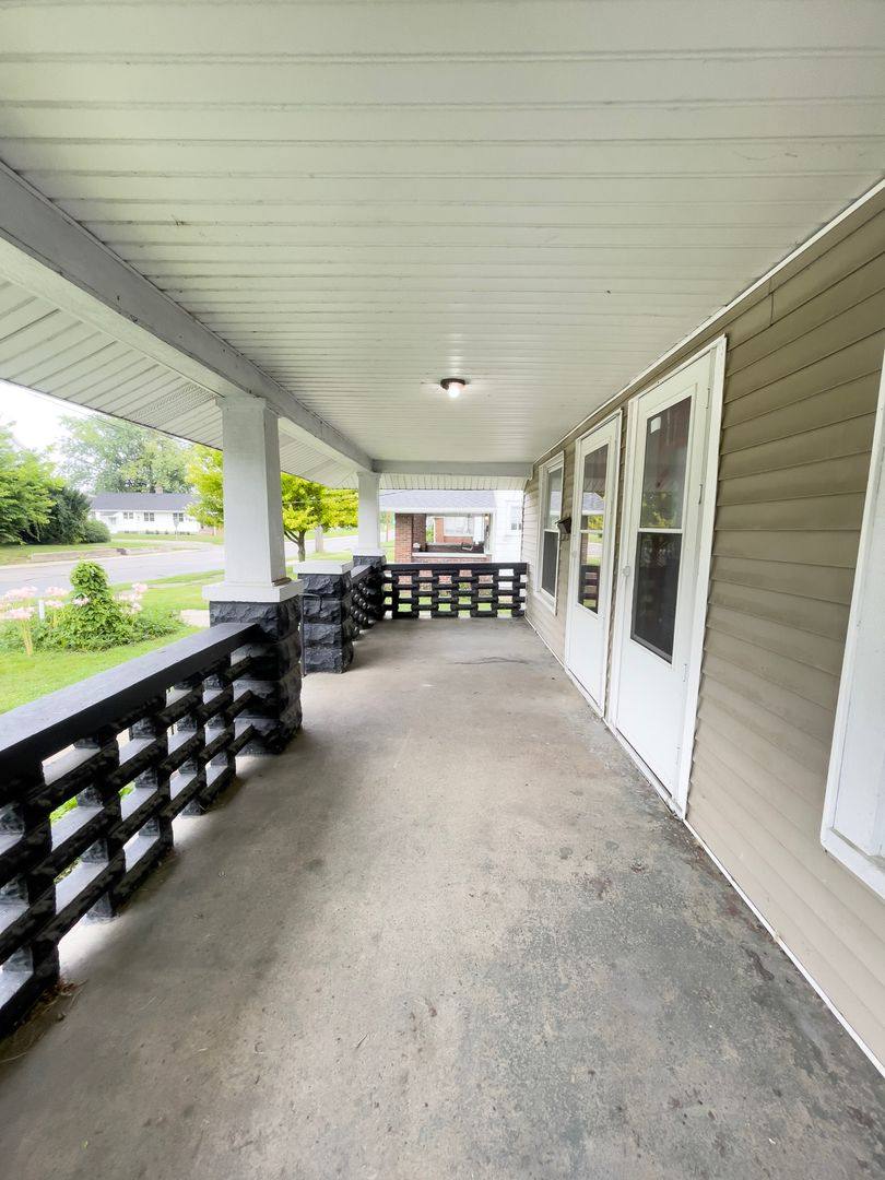 House for rent at 1405 W Jackson St, Muncie, IN 47303