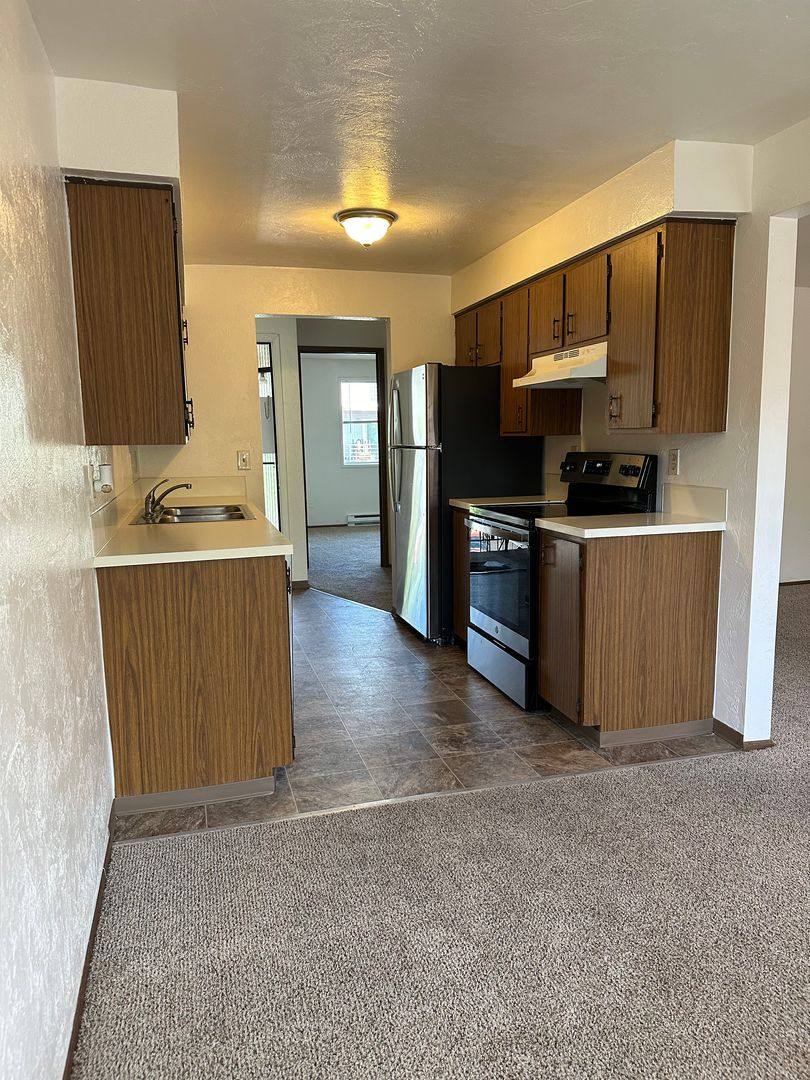 Apartment for rent at 3755 Hawthorne Ave NE, Salem, OR 97301