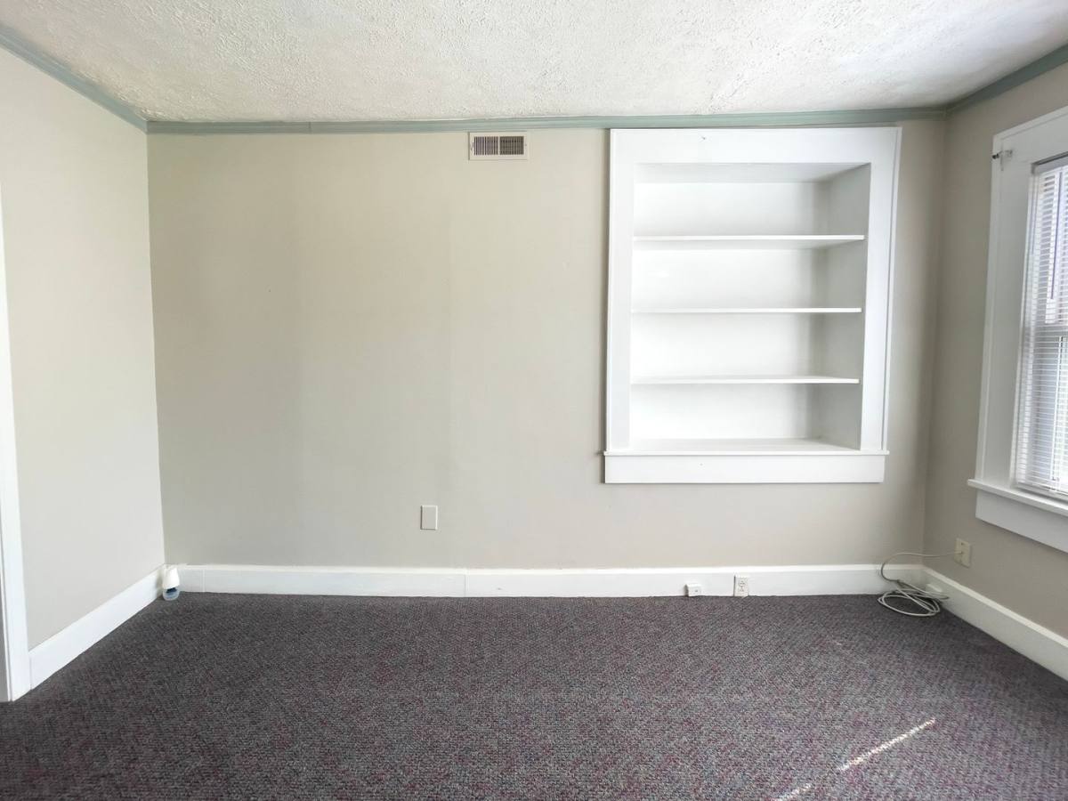 Apartment for rent at 210 S Nichols Ave, Muncie, IN 47304