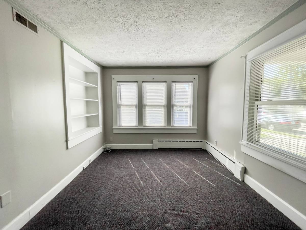 Apartment for rent at 210 S Nichols Ave, Muncie, IN 47304