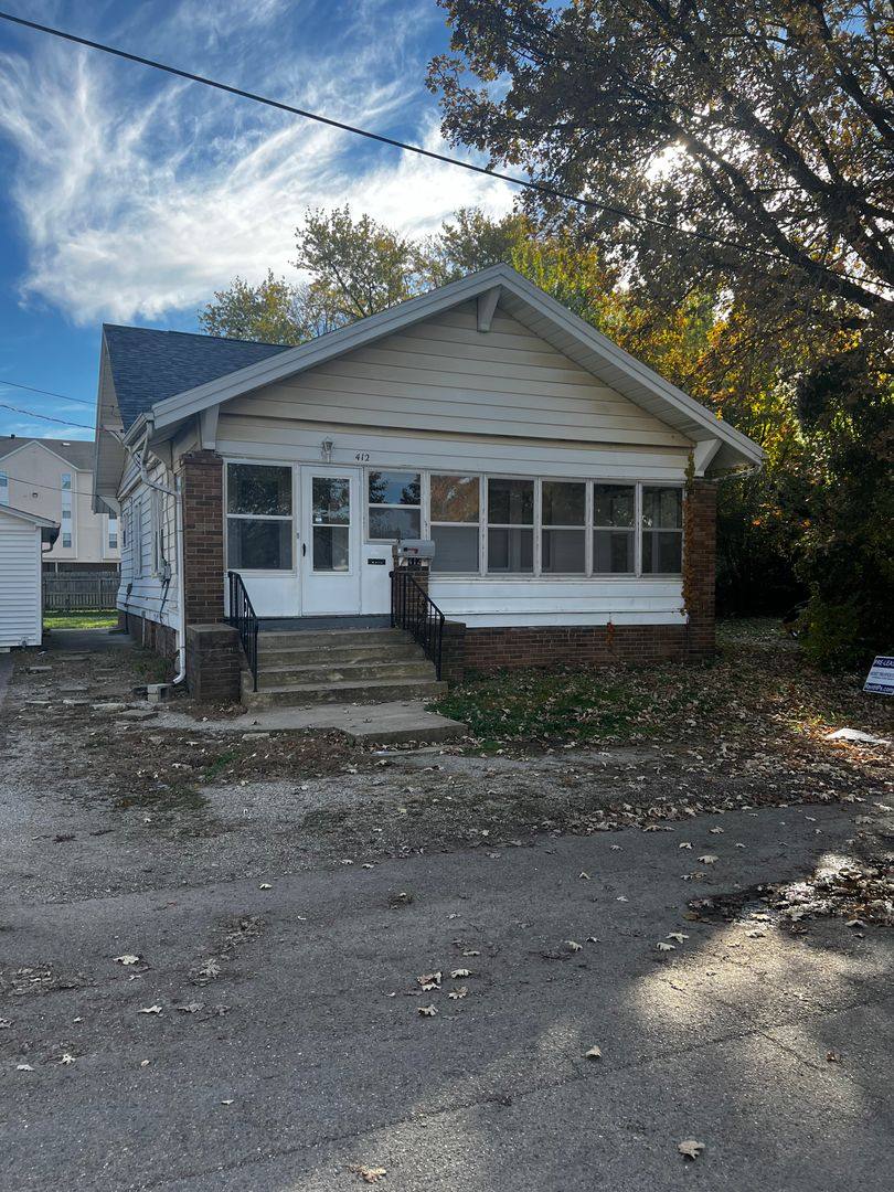 House for rent at 412 Taylor Ave, Charleston, IL 61920