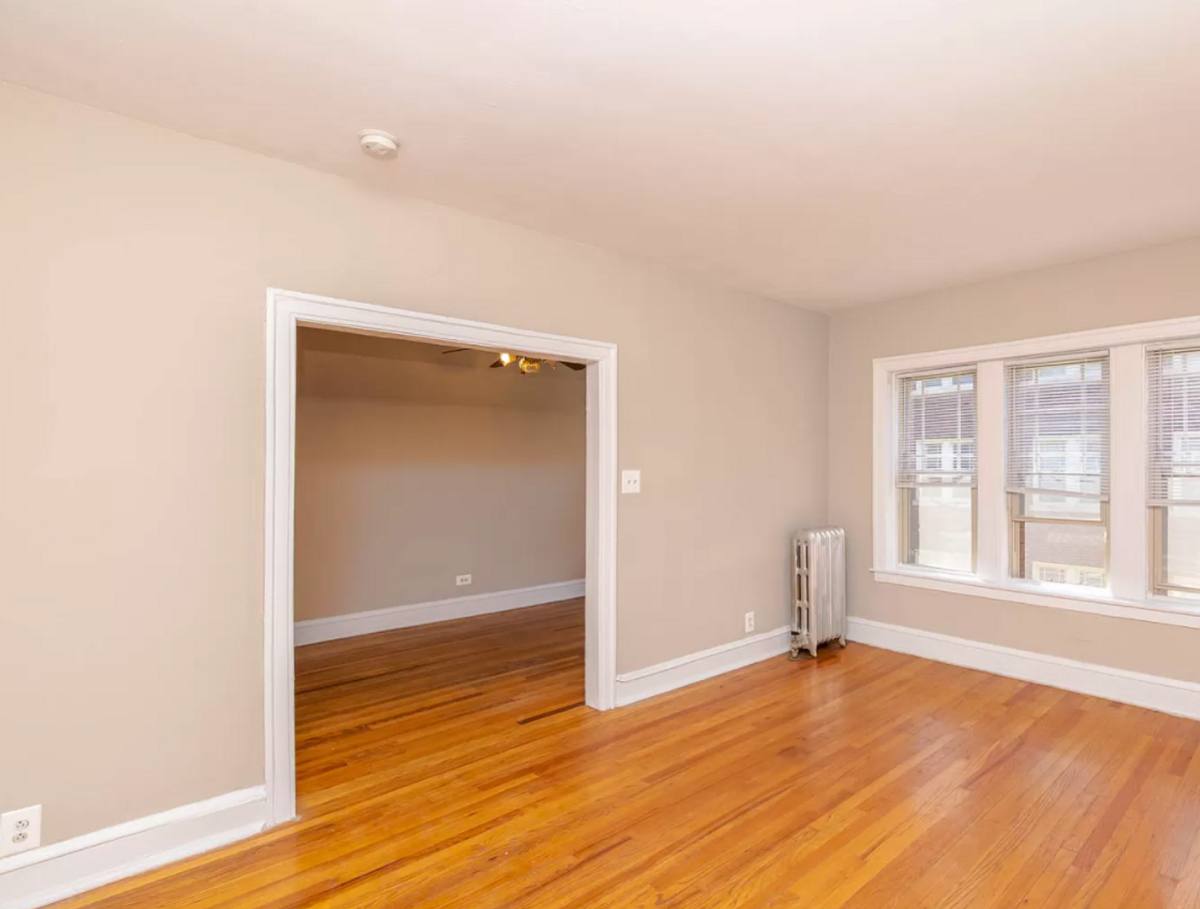 Apartment for rent at 1329 - 1337 W Touhy Ave, Chicago, IL 60626
