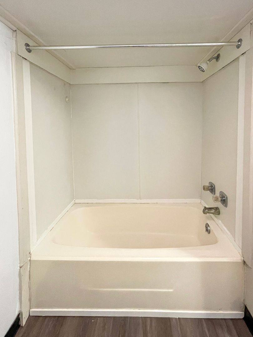 Apartment for rent at 1924 W Jackson St #9, Muncie, IN 47303