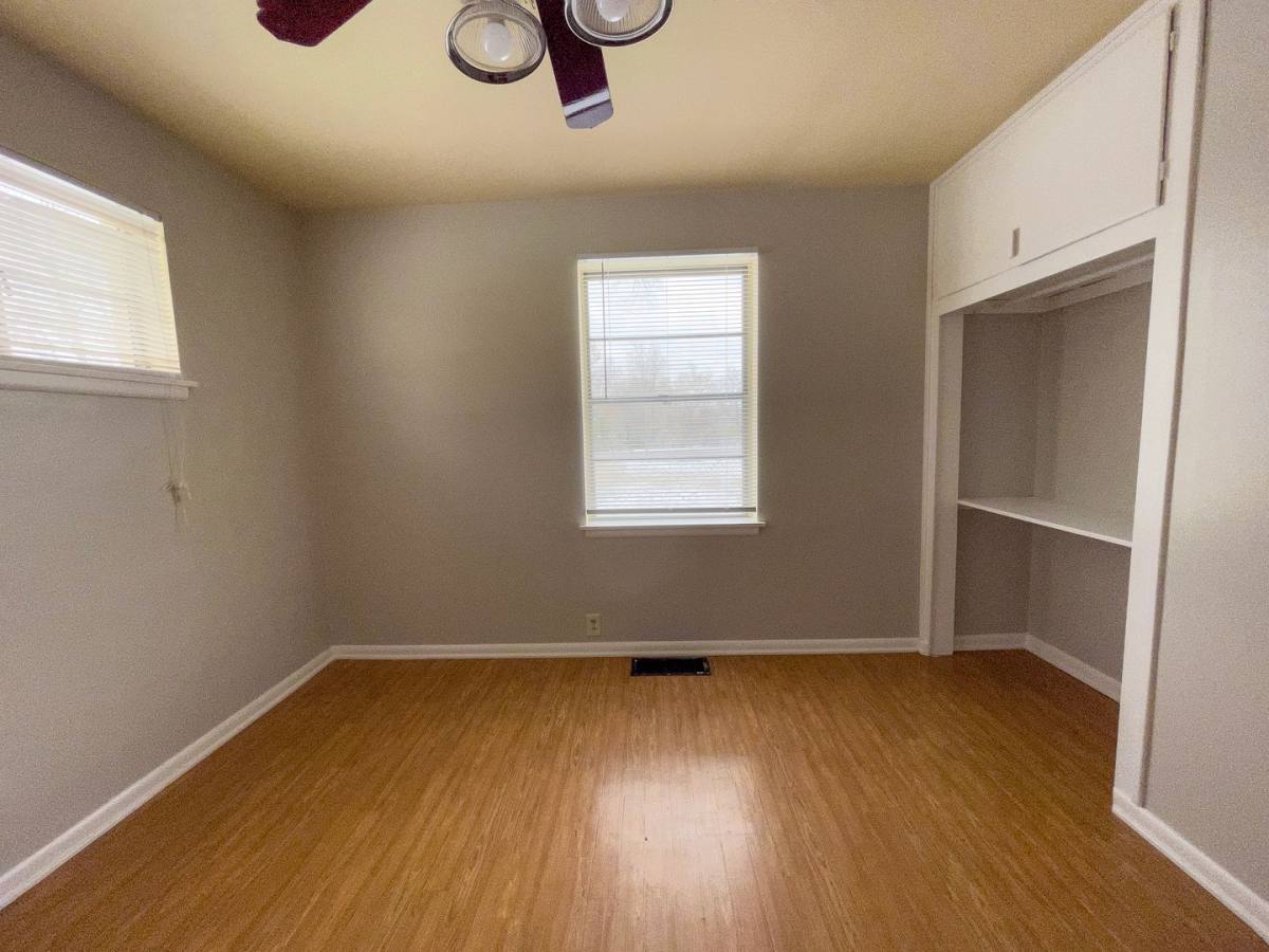 Apartment for rent at 1506 W White River Blvd, Muncie, IN 47303