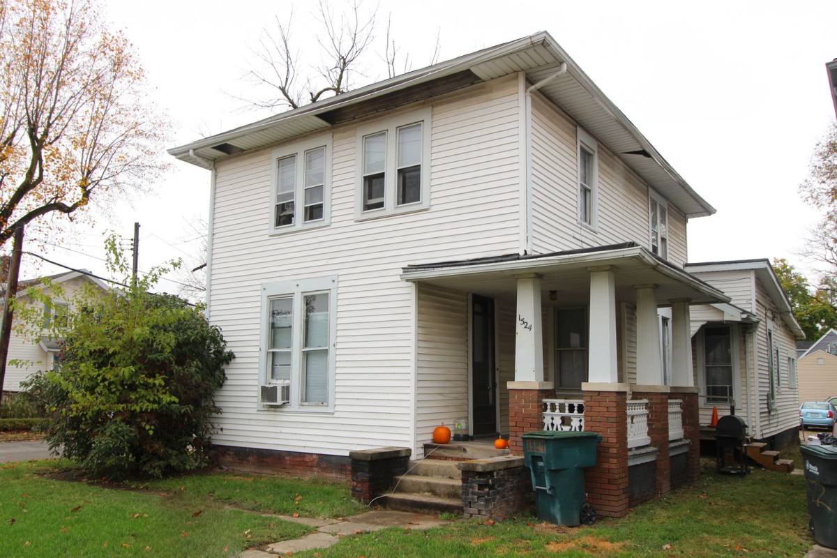Apartment for rent at 1524 1 2 W Jackson St, Muncie, IN 47303