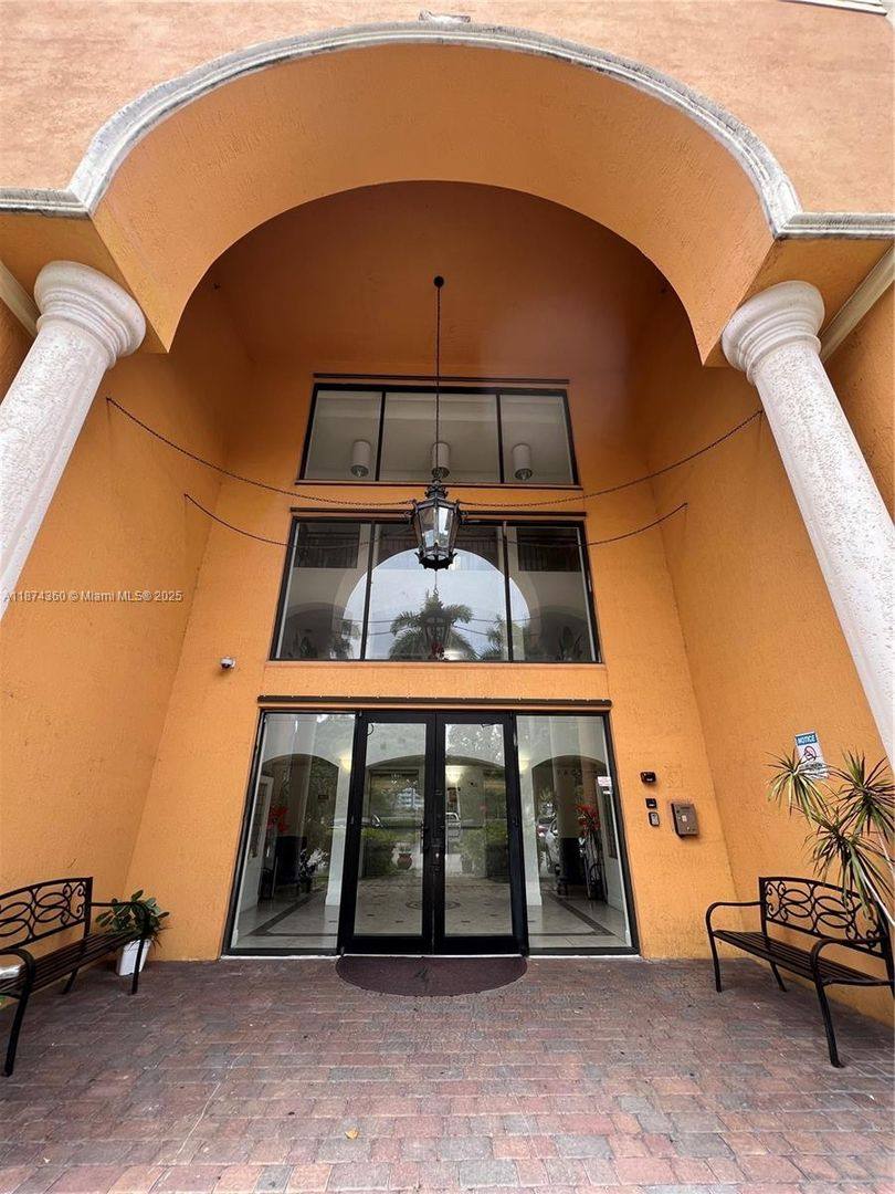 Condo for rent at 9300 Fontainebleau Blvd, Miami, FL 33172