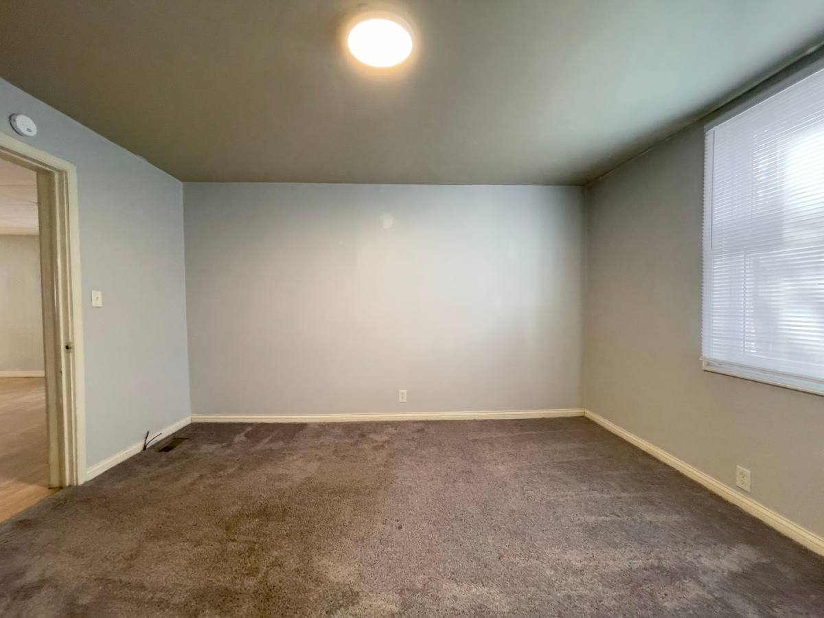 204 N Dill St, Muncie, IN 47303 - Apartment For Rent - Image 3