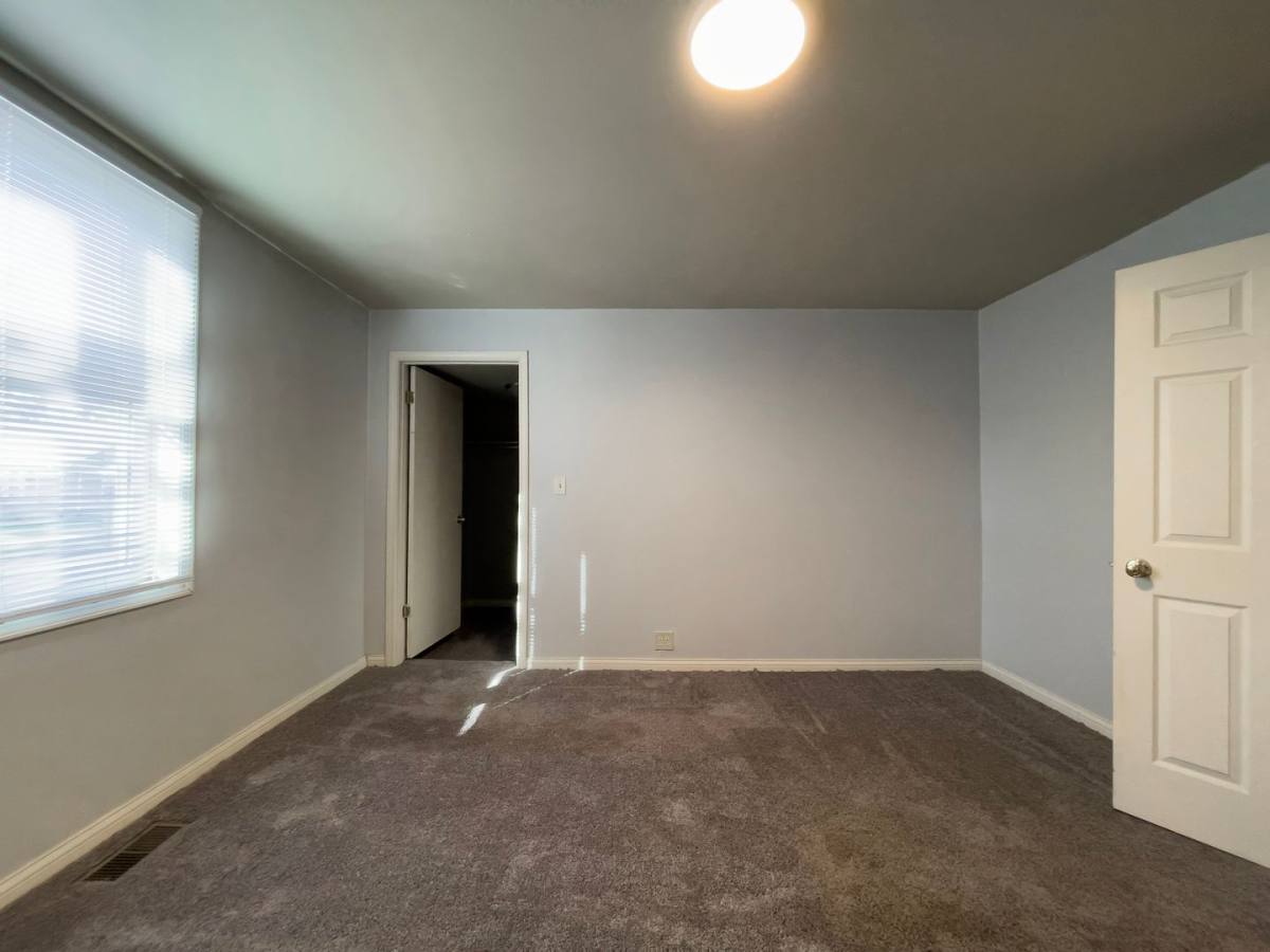 204 N Dill St, Muncie, IN 47303 - Apartment For Rent - Image 5