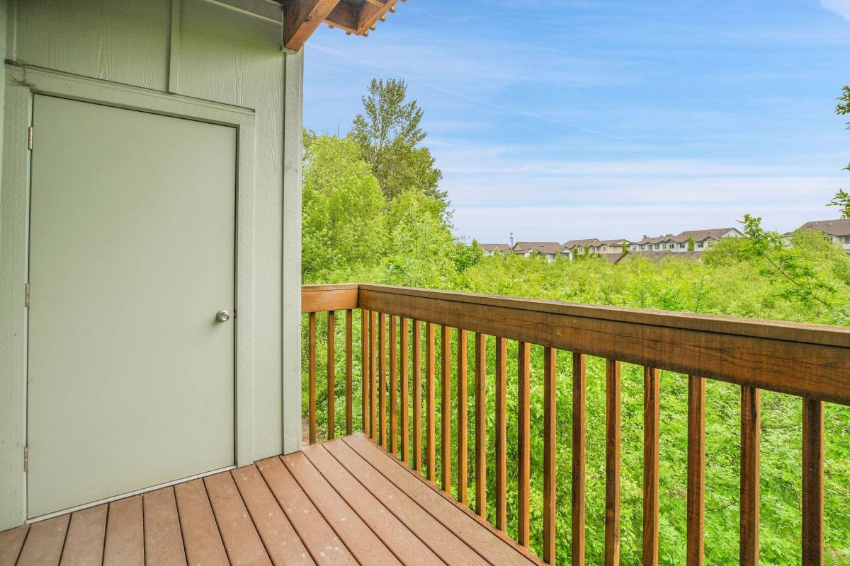 Apartment for rent at 1569 Whitaker Dr SE, Salem, OR 97317