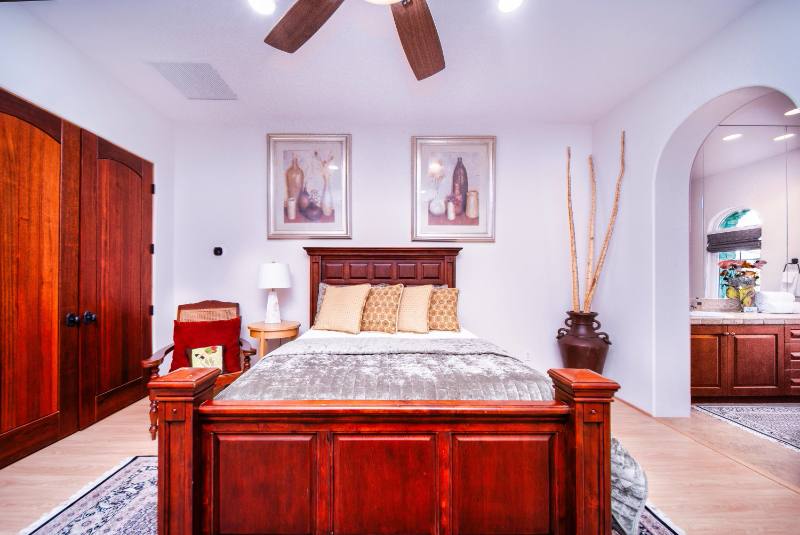 House for rent at 56705 Village Dr, La Quinta, CA 92253