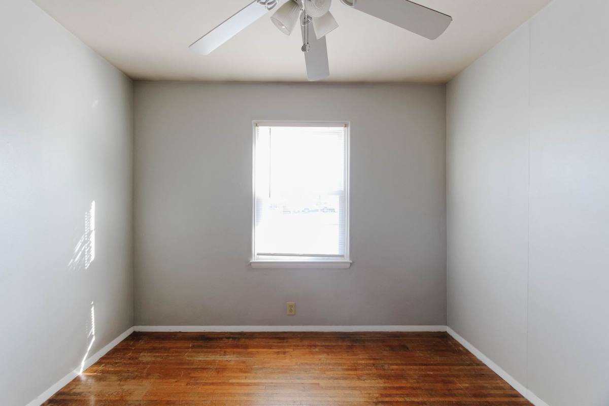 House for rent at 109 S McKinley Ave, Muncie, IN 47303
