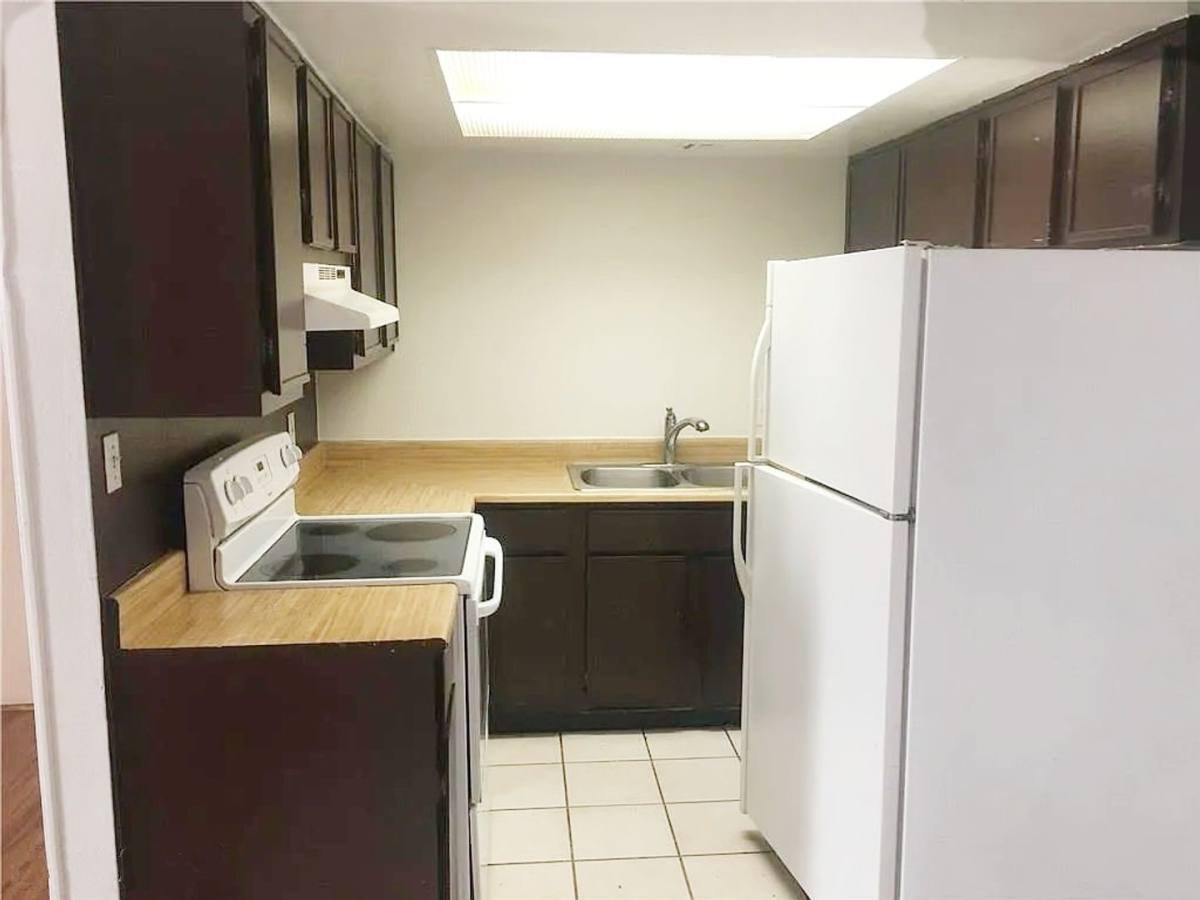 Apartment for rent at 4410 Newsom Circle, Las Vegas, NV 89119