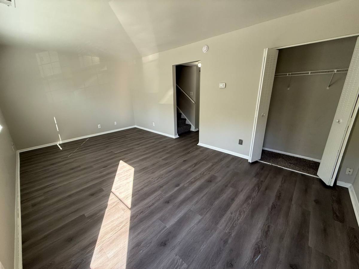 Townhouse for rent at 5001 Lakeside Court, Evansville, IN 47712