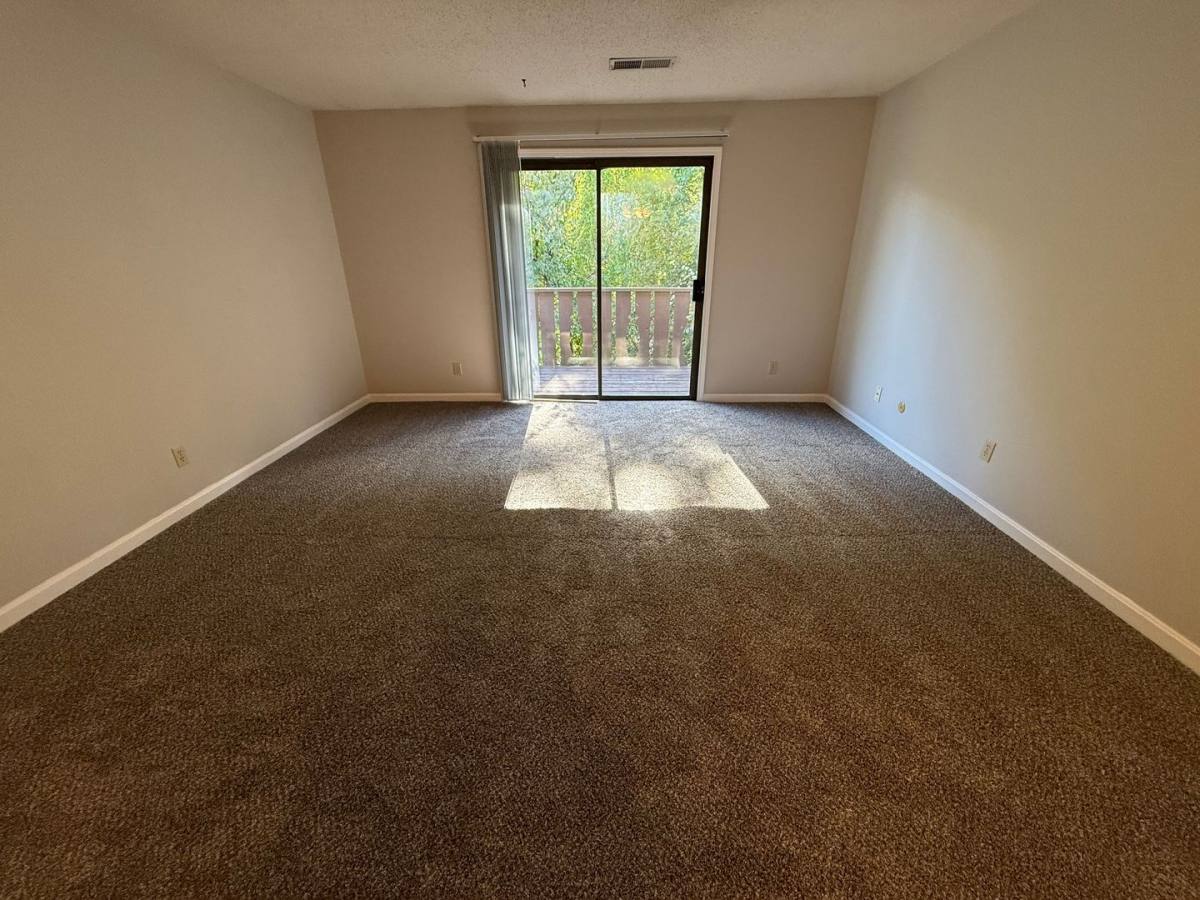 Townhouse for rent at 5001 Lakeside Court, Evansville, IN 47712