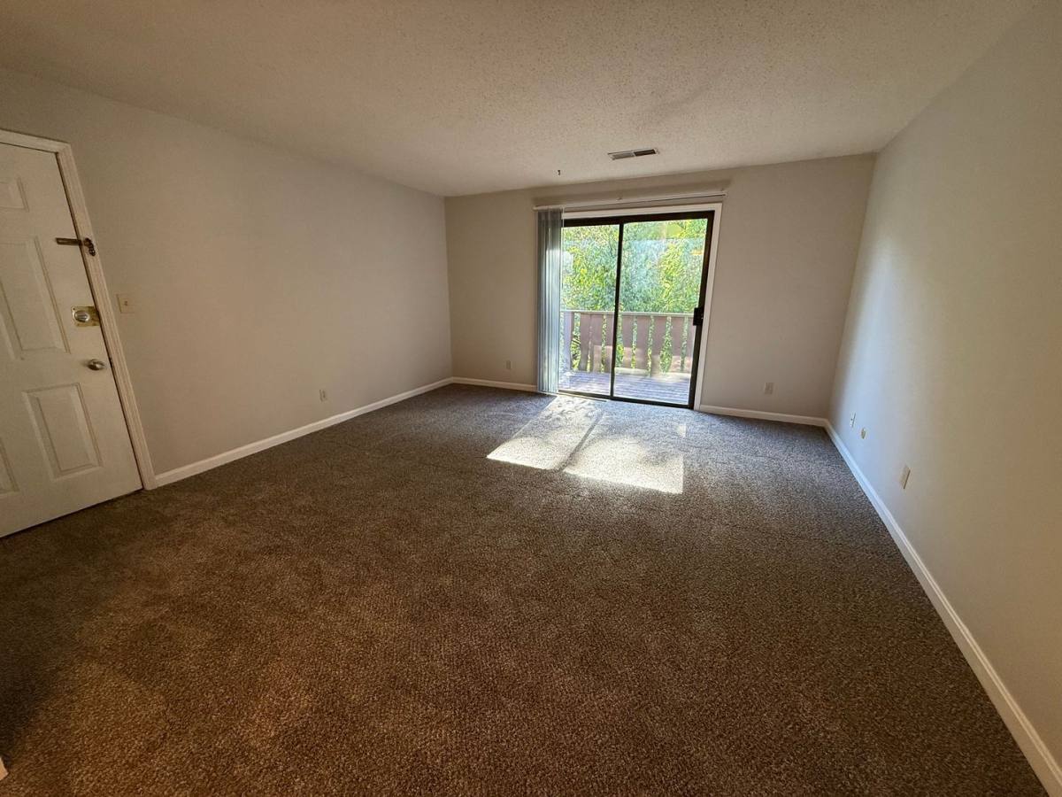 Townhouse for rent at 5001 Lakeside Court, Evansville, IN 47712