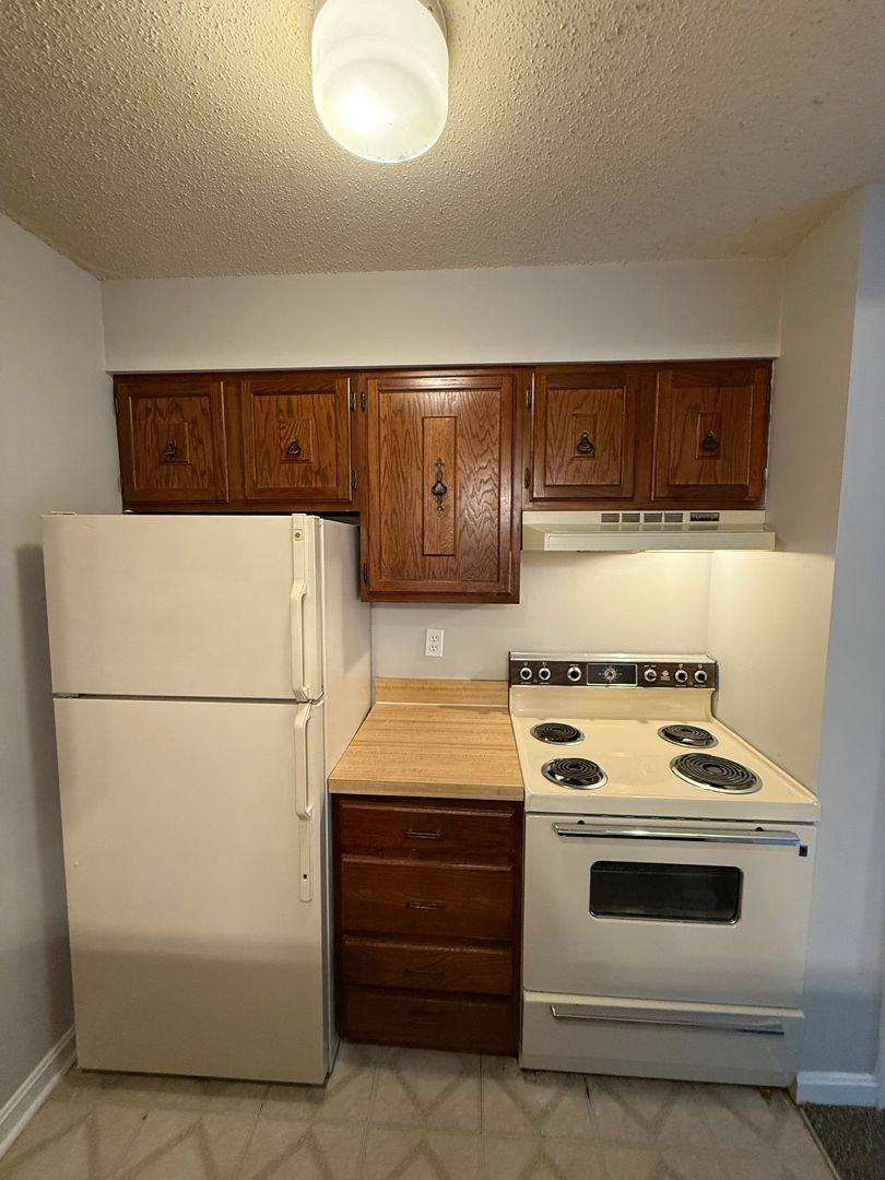 Townhouse for rent at 5001 Lakeside Court, Evansville, IN 47712