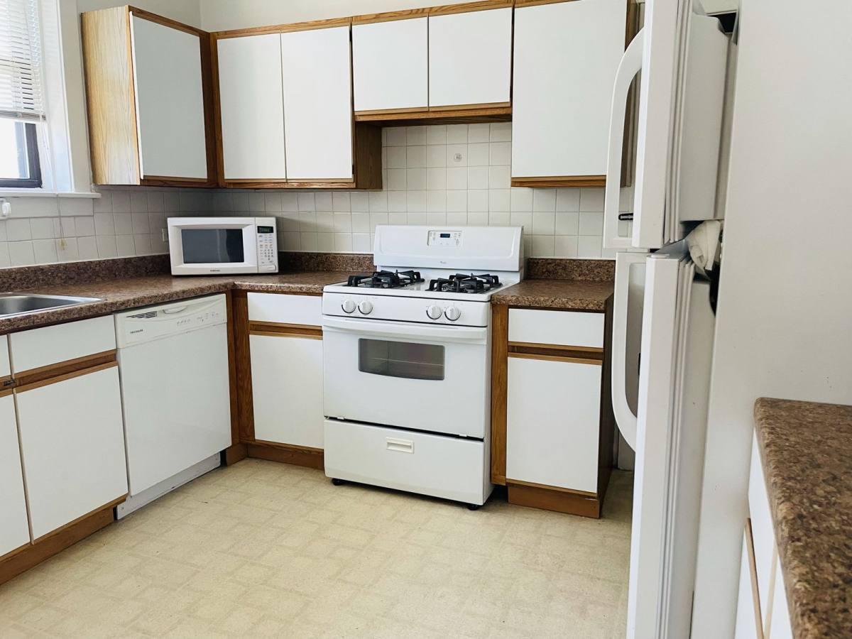 Apartment for rent at 708 Seward St #2N, Evanston, IL 60202