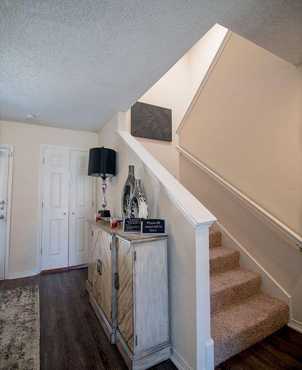 Townhouse for rent at 425 E Harwood Rd, Euless, TX 76039