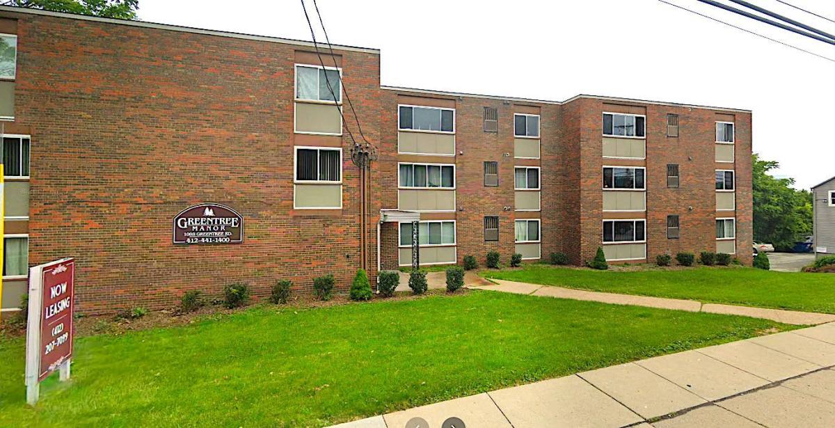 Apartment for rent at Greentree Manor, 1088 Greentree Rd, Pittsburgh, PA 15220