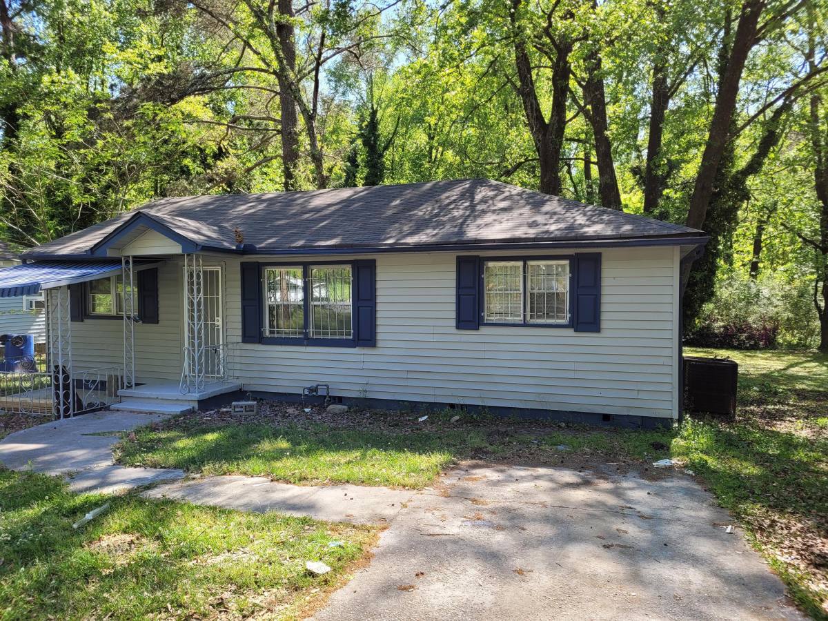 House for rent at 240 Wadley St NW, Atlanta, GA 30314