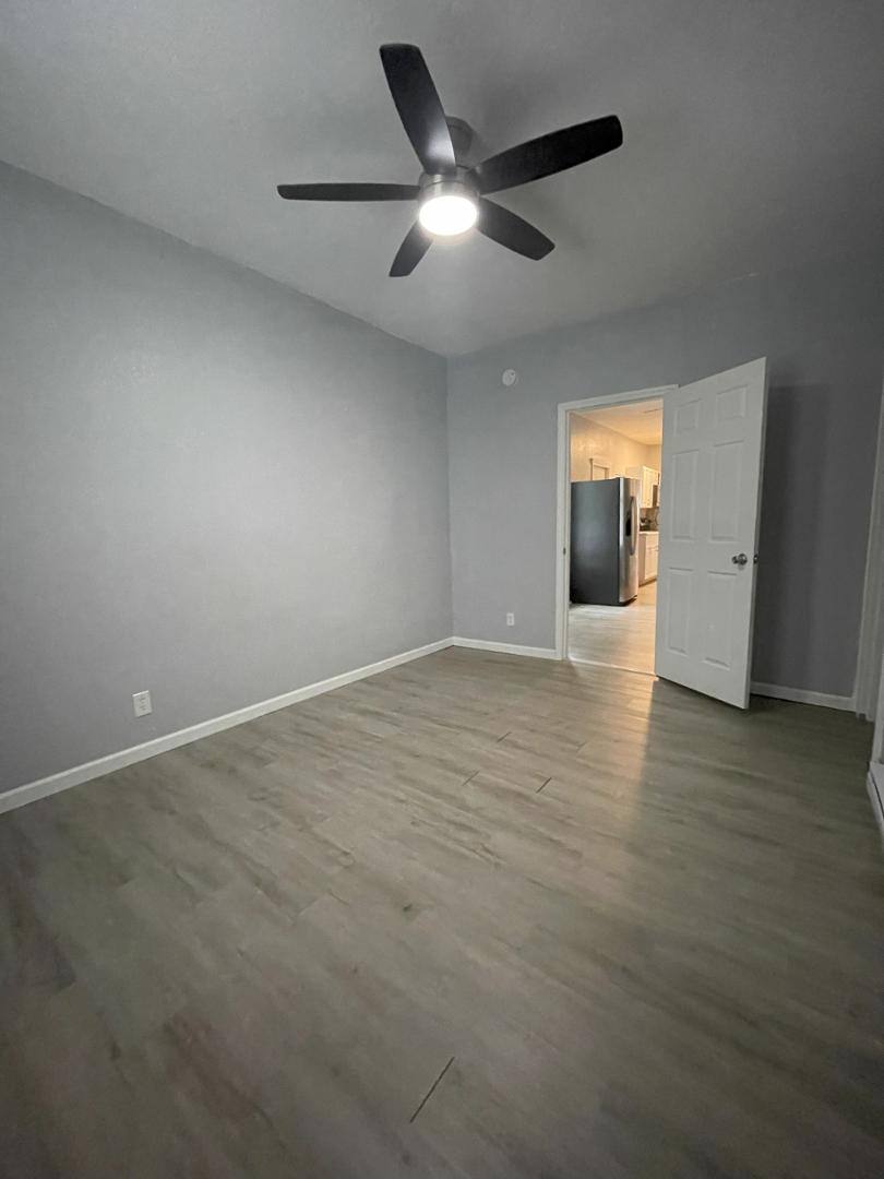 Apartment for rent at 537 Potter St #1, Toledo, OH 43605