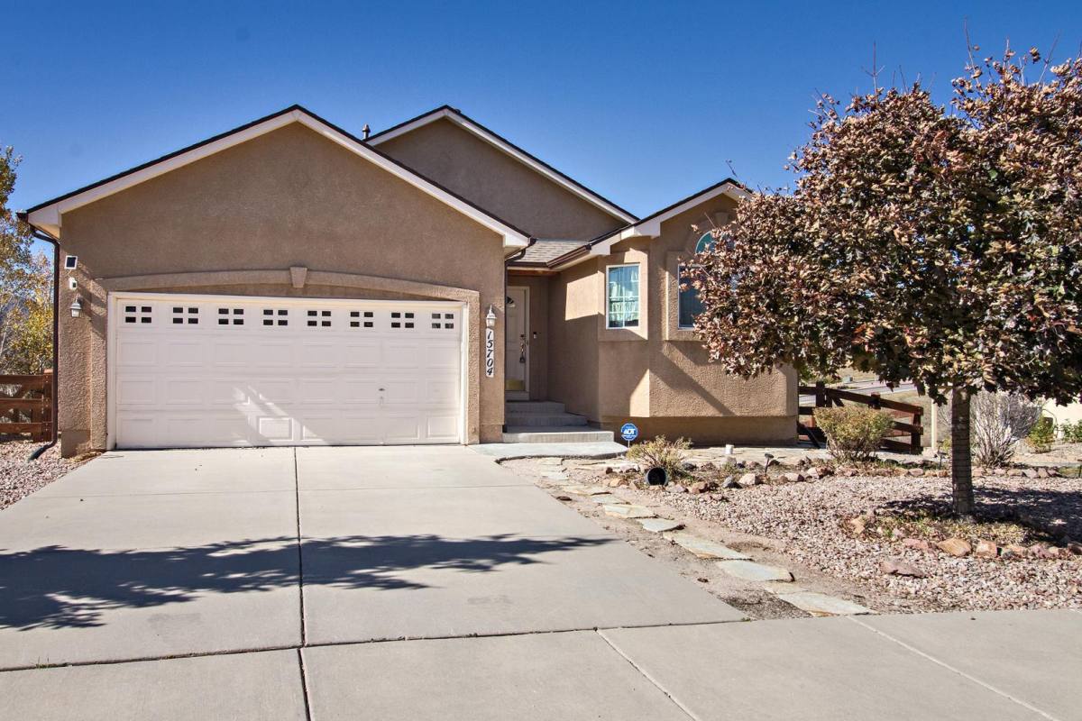 House for rent at 15704 Paiute Circle, Monument, CO 80132
